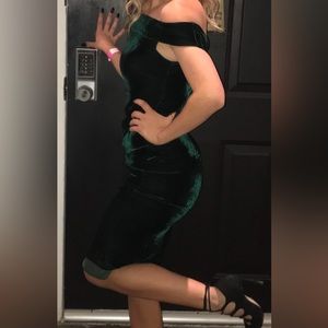 Velvet Green Off the Shoulder Gianni Bini Cocktail Dress